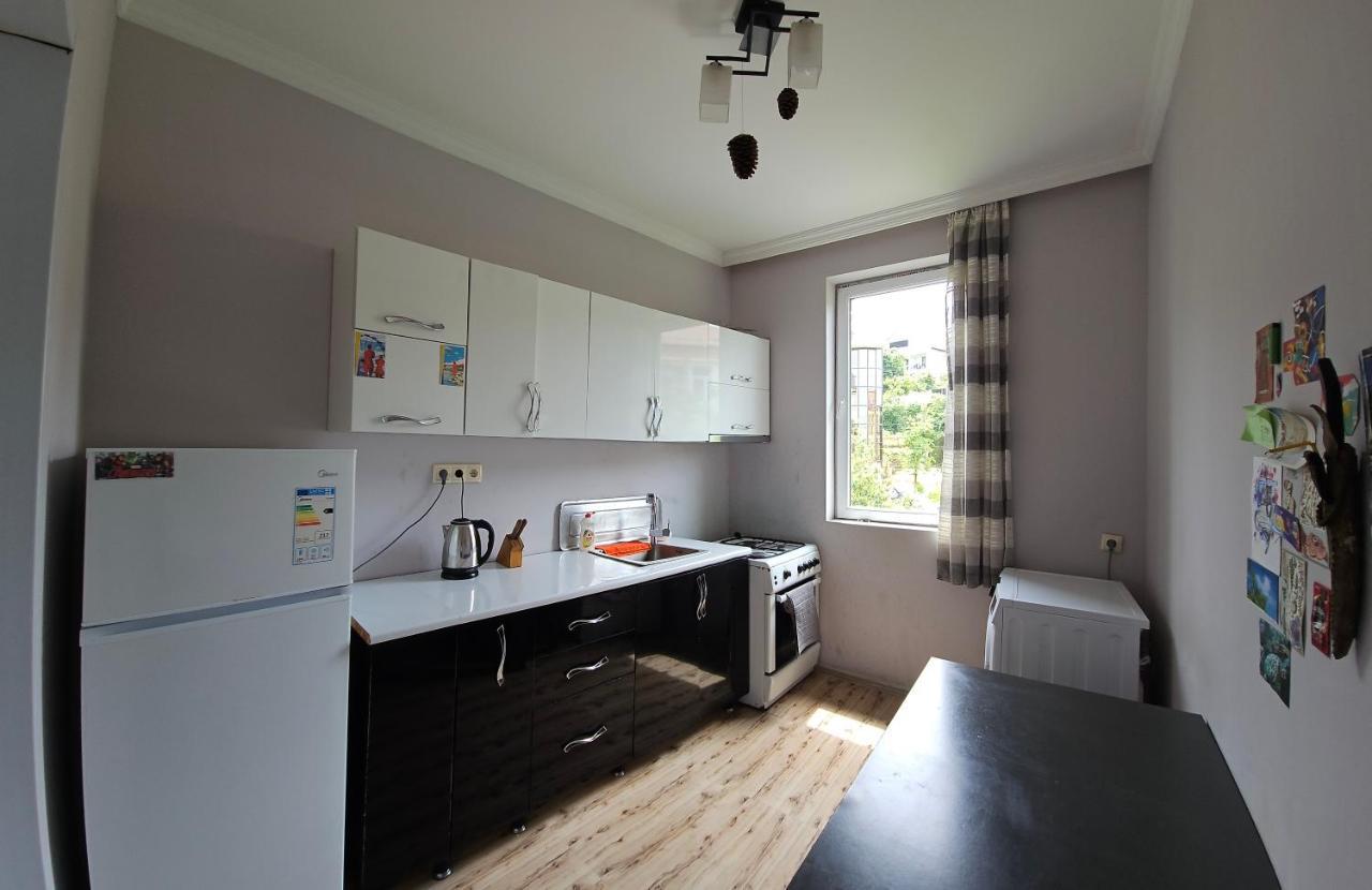 Tete Guest House Батуми Екстериор снимка
